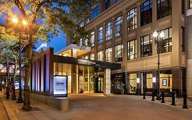 The Lofton Hotel Minneapolis, Tapestry Collection By Hilton